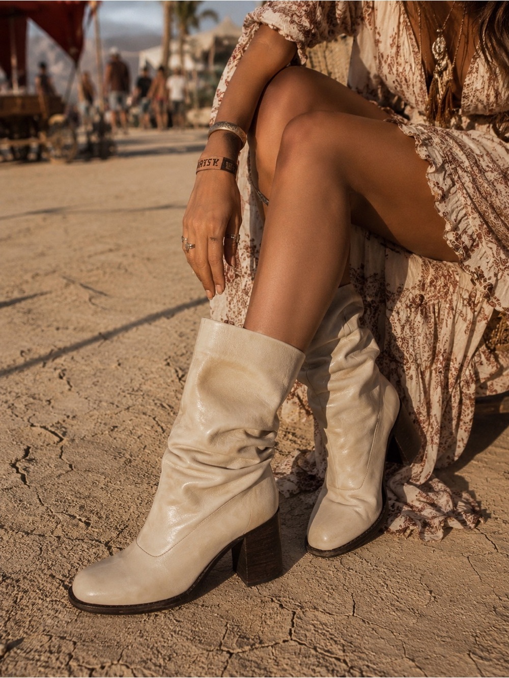 Chelsea & Violet Leather Slouch Boots Beige 8.5 Western Boho Festival Chic